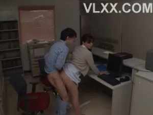 Em mẫu ảnh quá ngon nên đè ra xxx luôn