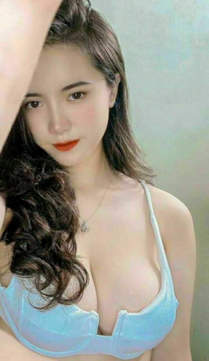 Mẹ chồng: "Con rửa bát cũng không cho mẹ đi, cẩn thận đừng để Hạ (vợ tôi) nhìn thấy đấy."
